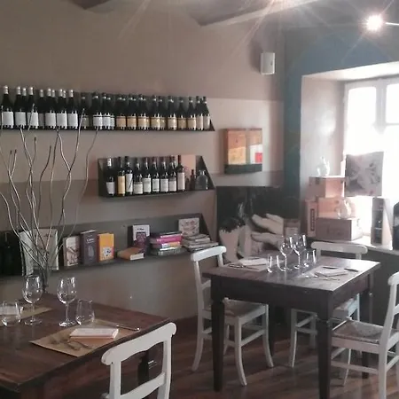 Guest house Locanda Del Centro Castiglione Falletto
